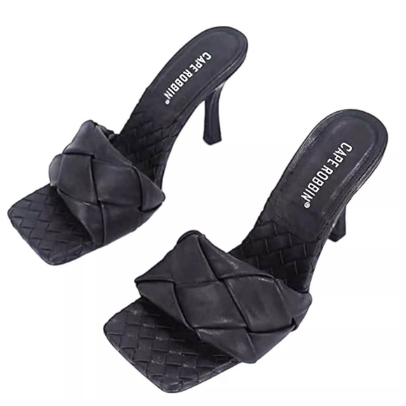 Cape Robbin Shoes - CAPE ROBBIN Weave It Sandals Size 8.5